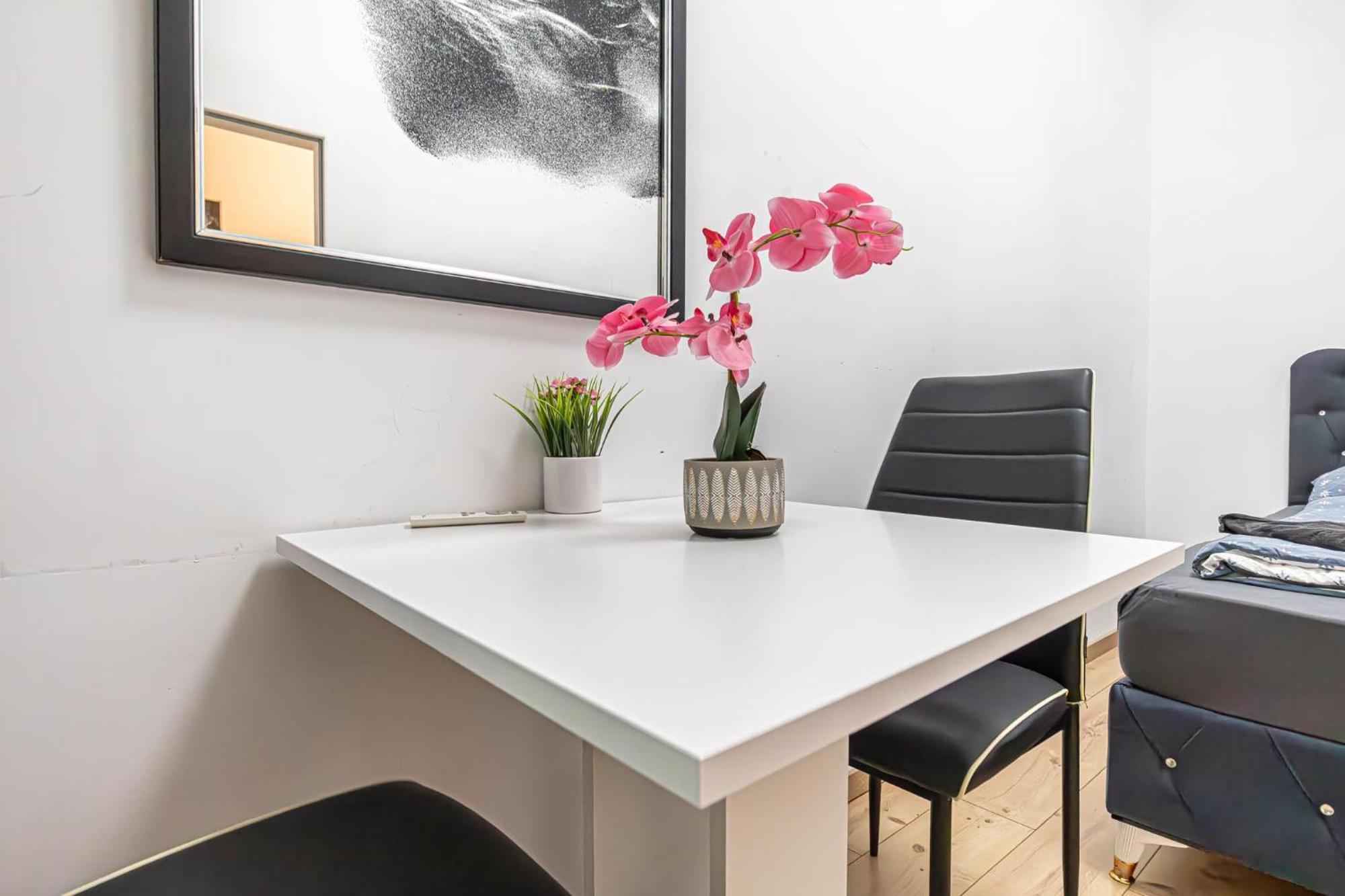 6 Min To Amusement Park - Economy Rooms In Shared Apartment Vienna Exterior photo