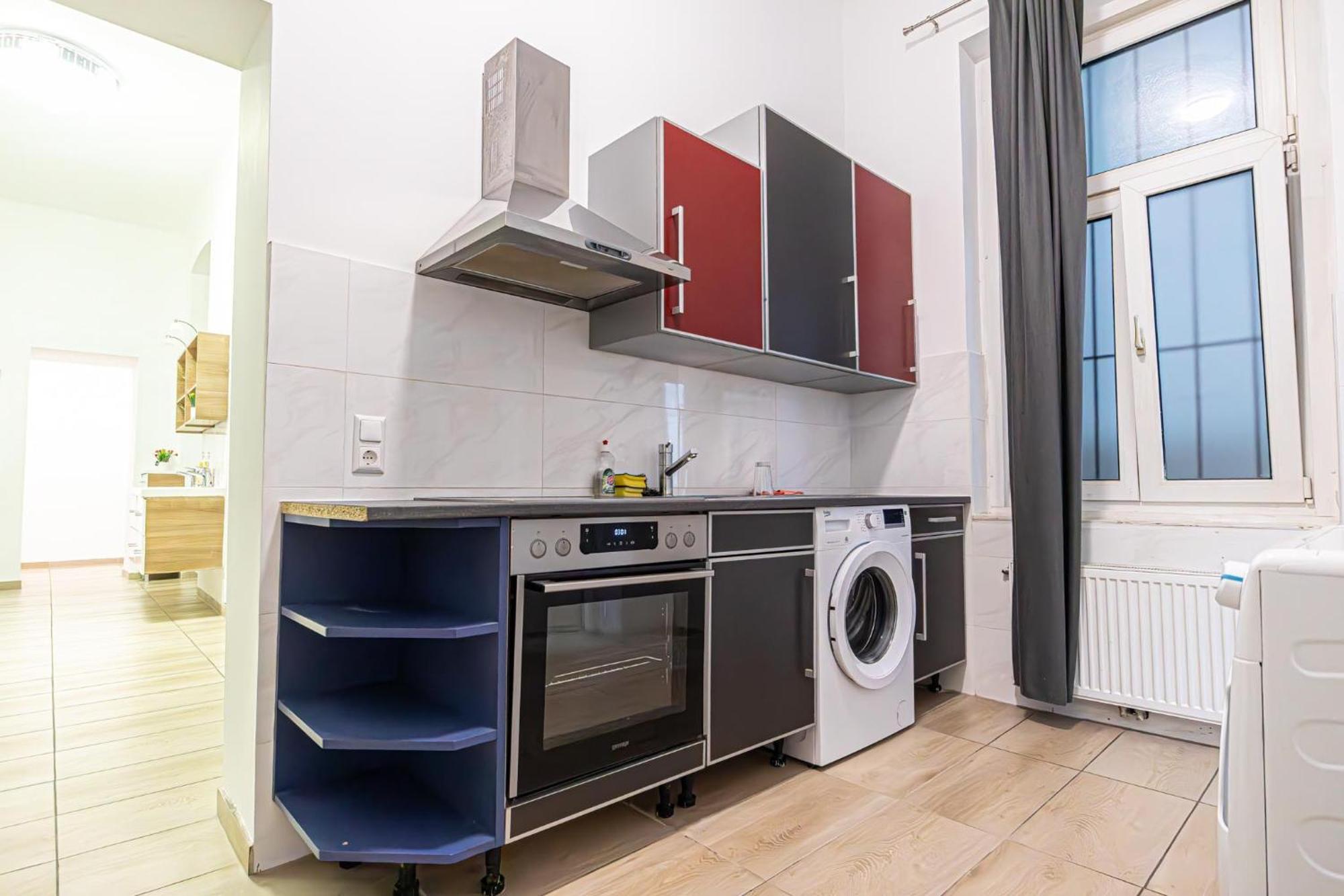 6 Min To Amusement Park - Economy Rooms In Shared Apartment Vienna Exterior photo