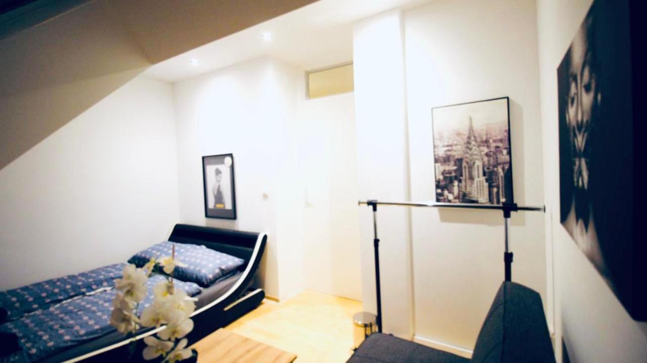 6 Min To Amusement Park - Economy Rooms In Shared Apartment Vienna Exterior photo
